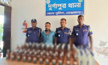 দুর্গাপুরে বিপুল ভারতীয় মদসহ গ্রেপ্তার ১