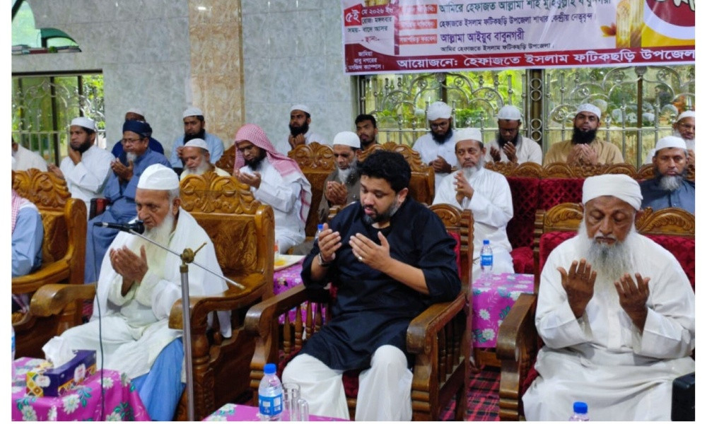 শাপলা চত্বরে গণহত্যার বিচার দাবি হেফাজত আমিরের