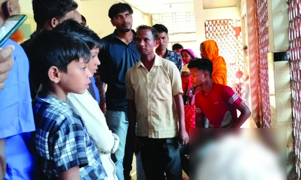 বদরগঞ্জে কিশোর গ্যাংয়ের দুই গ্রুপের সংঘর্ষ, রিকশাচালককে কুপিয়ে হত্যা