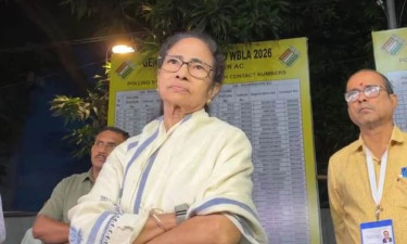 ভূমিধস পরাজয়ের পর বিকেলে সংবাদ সম্মেলনে আসছেন মমতা-অভিষেক