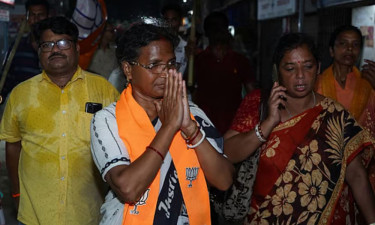 ধর্ষণের পর হত্যা করা হয়, সেই ‘অভয়া’র মা জিতেছেন