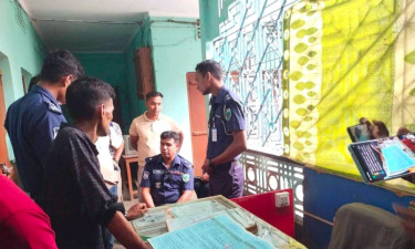 আবাসিক হোটেলের কক্ষে অজ্ঞাত নারীর গলা কাটা লাশ