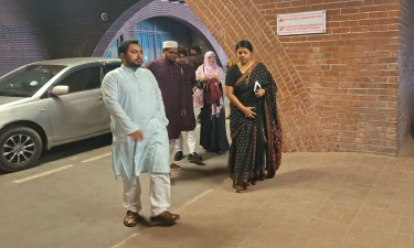 শপথ নিতে সংসদে এনসিপি নেত্রী নুসরাত তাবাসসুম