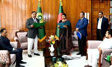 শপথ নিলেন এনসিপি নেত্রী নুসরাত তাবাসসুম