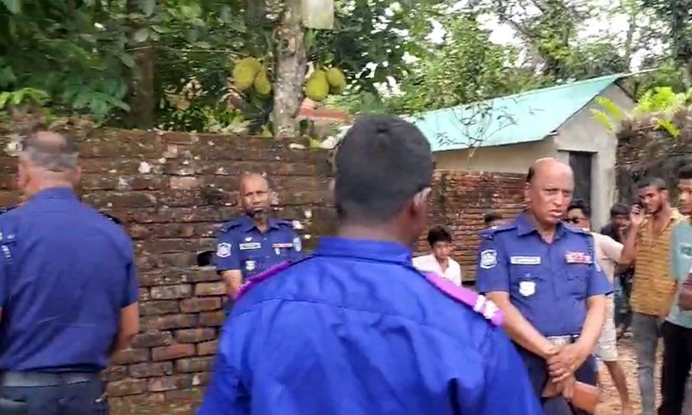 ফেনী সীমান্তে অজ্ঞাতপরিচয় ব্যক্তির মরদেহ উদ্ধার