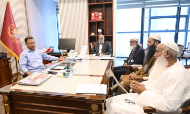 প্রধানমন্ত্রীর সঙ্গে ওয়াকফ প্রশাসকের সাক্ষাৎ