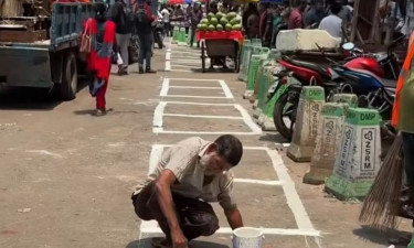 ঢাকায় হকারদের জন্য স্থানীয় সরকার মন্ত্রণালয়ের নীতিমালা জারি