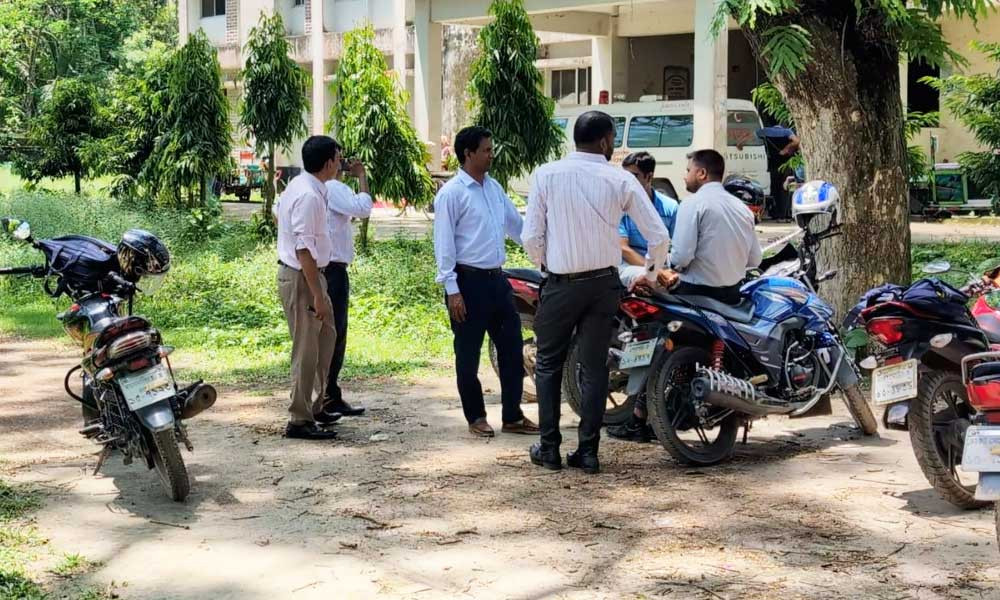 মেডিক্যাল রিপ্রেজেন্টেটিভদের ‘অদেখা সংগ্রাম’