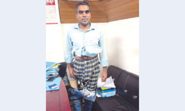 কৃত্রিম পায়ে মিছিলের অভিযোগ জেল খেটেও হাজিরার ঘানি