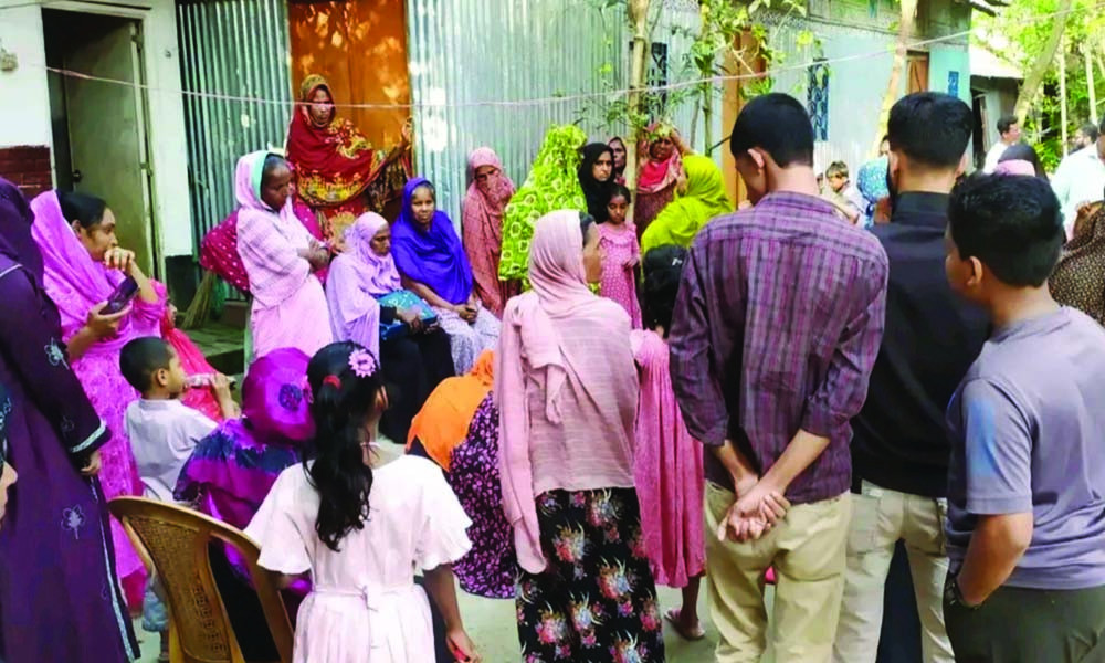 ট্রেনে কাটা পড়ে মানসিক ভারসাম্যহীন তরুণীর মৃত্যু
