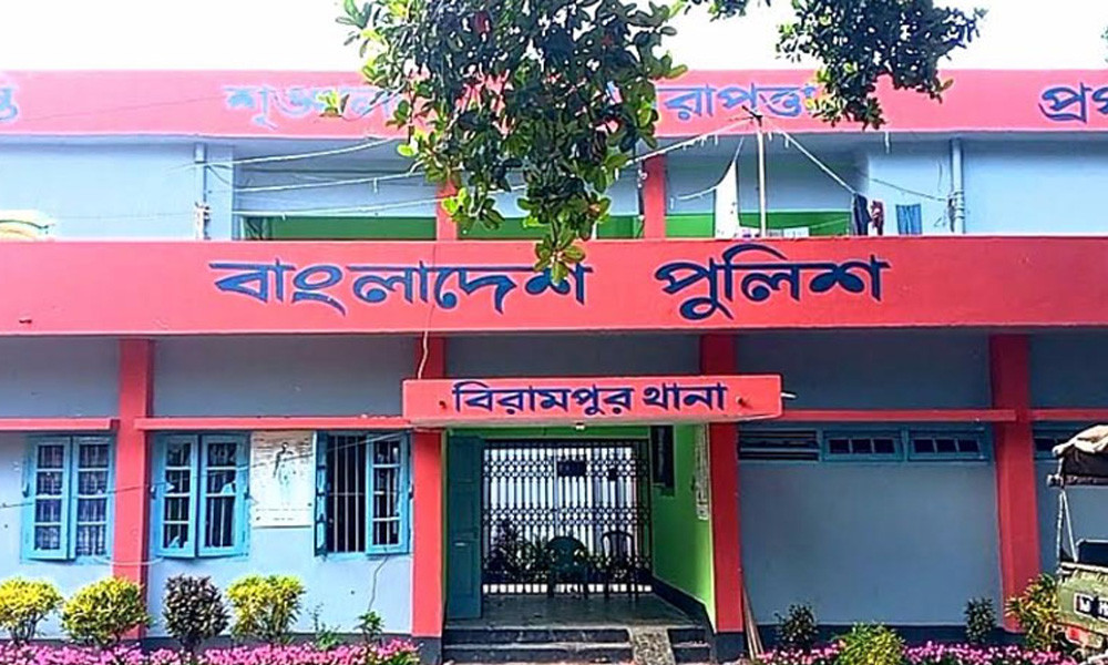 সোনার বার হাতিয়ে নেওয়ার অভিযোগে ২ পুলিশ সদস্য প্রত্যাহার