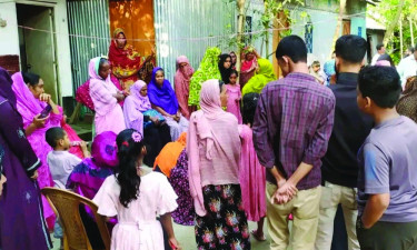 ট্রেনে কাটা পড়ে মানসিক ভারসাম্যহীন তরুণীর মৃত্যু