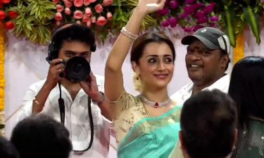 বিজয়ের শপথ অনুষ্ঠানে যোগ দিলেন অভিনেত্রী তৃষা
