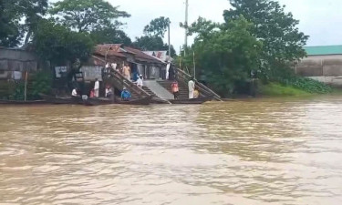 ৫ নদীর পানি এখনো বিপৎসীমার ওপরে