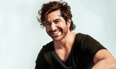রাজনৈতিক জল্পনা নিয়ে মুখ খুললেন জিৎ