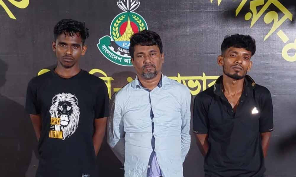 সাভারে র‌্যাবের হাতে অস্ত্র-গুলি ও মাদকসহ গ্রেপ্তার ৩