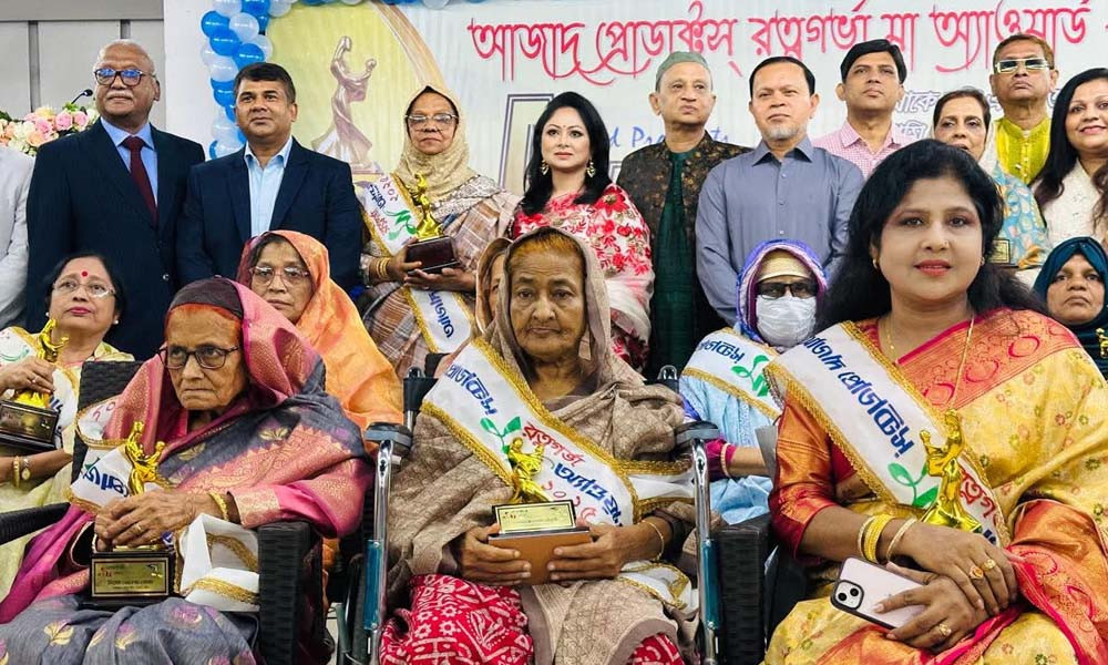 কুমিল্লার তাহমিনা বেগম চৌধুরী পেলেন ‘রত্নগর্ভা মা’ সম্মাননা