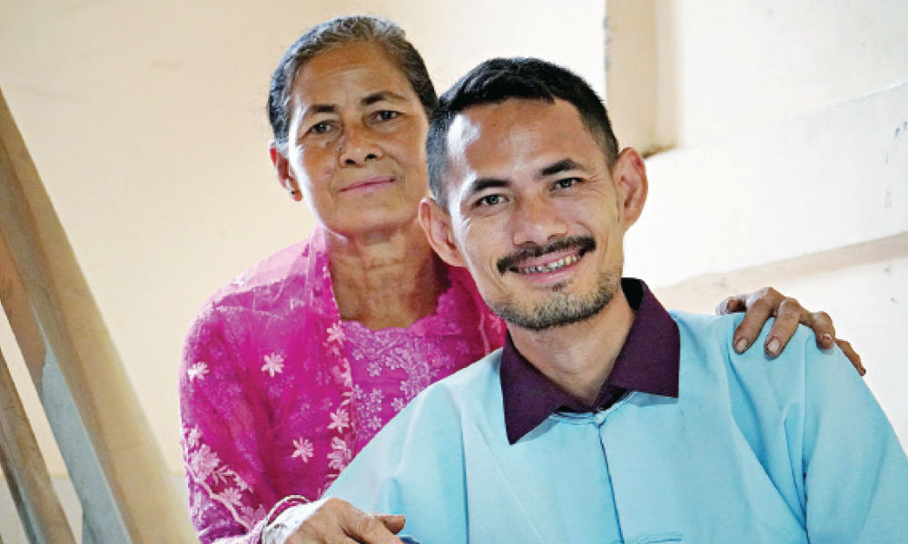 ঘামে ভেজা জীবন, রোদে পোড়া হাসি