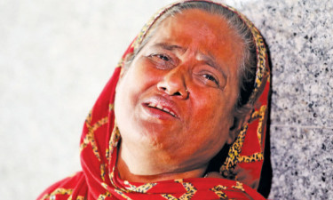 গ্যাসলাইনের লিকেজ থেকে বিস্ফোরণ, একই পরিবারের ৫ জন দগ্ধ