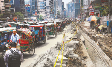 সমন্বয়হীন খোঁড়াখুঁড়িতে দুর্ভোগ