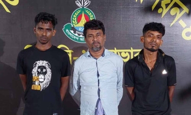 সাভারে র‌্যাবের হাতে অস্ত্র-গুলি ও মাদকসহ গ্রেপ্তার ৩