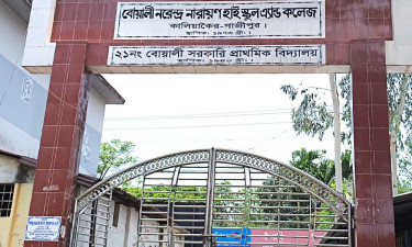 প্রধান শিক্ষকের বিরুদ্ধে বেঞ্চ বিক্রির অভিযোগ
