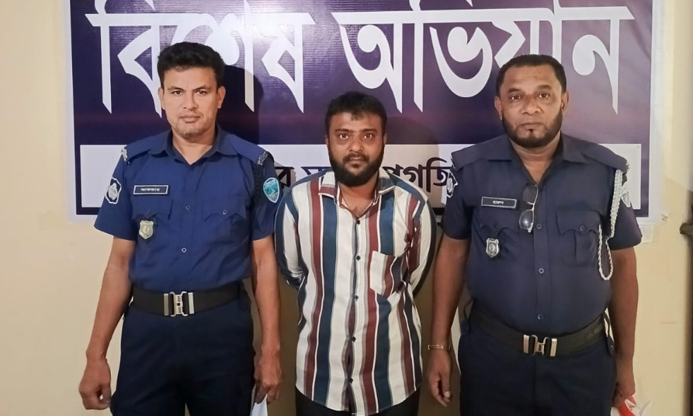 চট্টগ্রামে যাত্রীবেশে ৫০০ পিস ইয়াবা পাচারকালে যুবক আটক