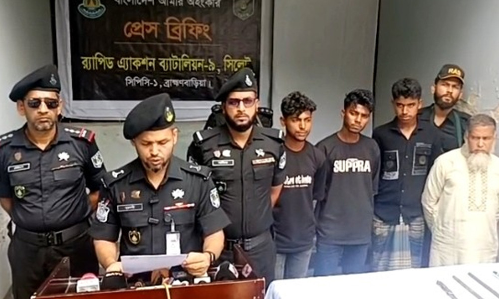 ব্রাহ্মণবাড়িয়ায় র‍্যাব সদস্যদের ওপর হামলা, নারীসহ আটক ৫