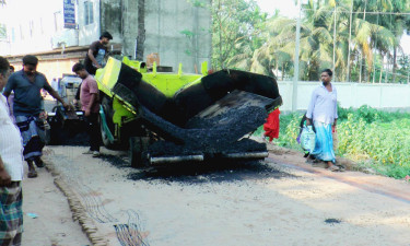 সংস্কারে নিম্নমানের সামগ্রী, বালুর পরিবর্তে মাটি