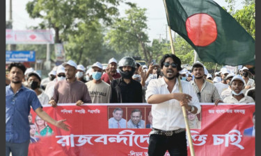 রাজবন্দিদের মুক্তির দাবিতে নিষিদ্ধ ছাত্রলীগের ঝটিকা মিছিল