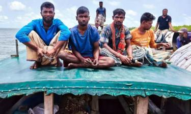 সুন্দরবনে দস্যু বাহিনীর সঙ্গে বনরক্ষীদের বন্দুকযুদ্ধ, উদ্ধার ৪ জেলে
