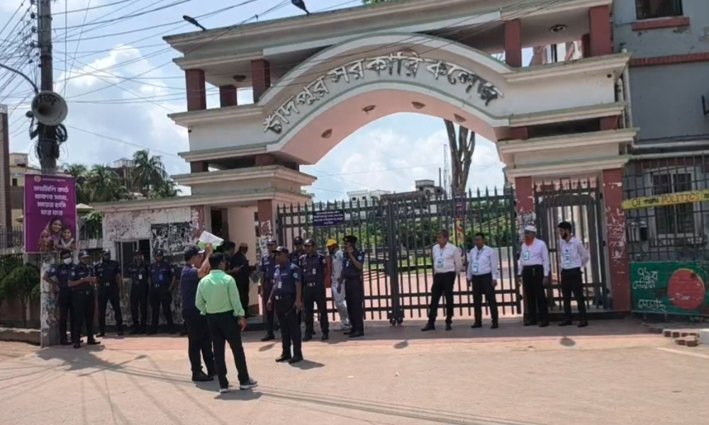 প্রধানমন্ত্রীর আগমন ঘিরে কঠোর নিরাপত্তায় চাঁদপুর