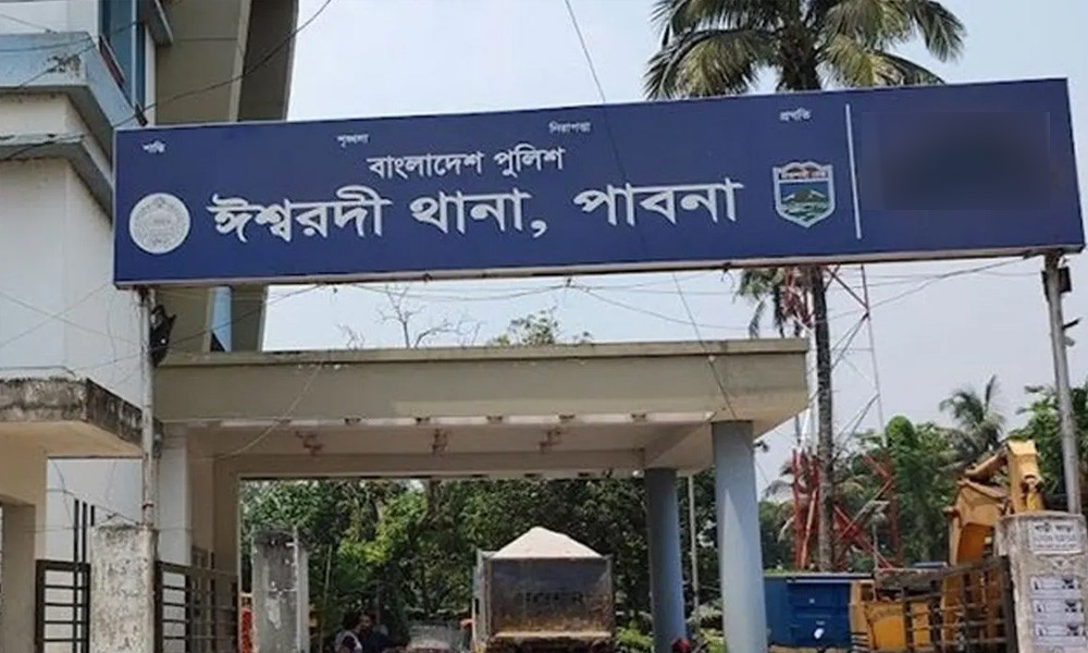 বাড়ি ফেরার পথে মোটরসাইকেলের ধাক্কা, প্রাণ গেল শ্রমিকের