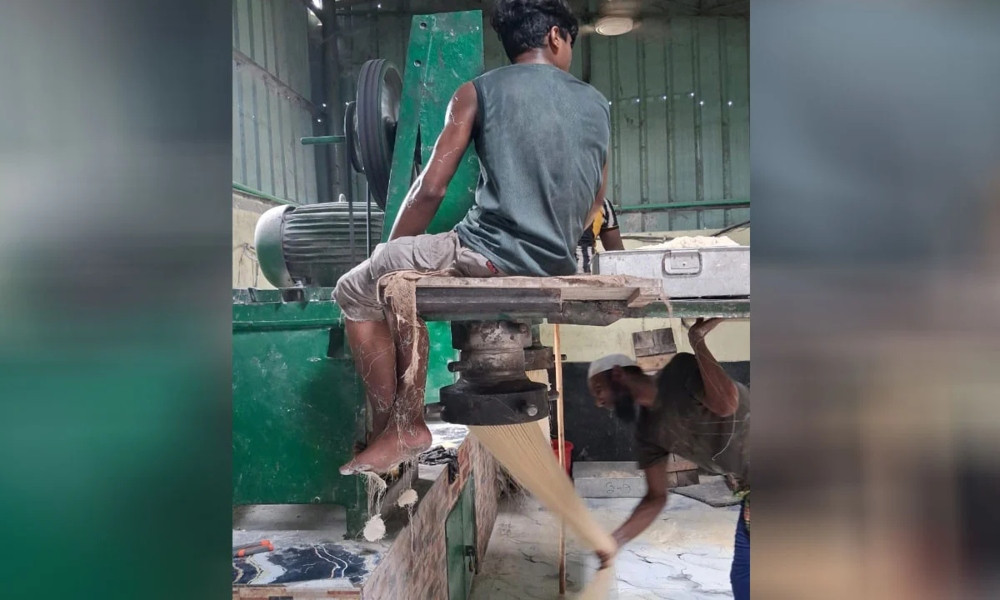 কেরানীগঞ্জে ভেজাল সেমাই কারখানায় অভিযান, ১ লাখ টাকা জরিমানা