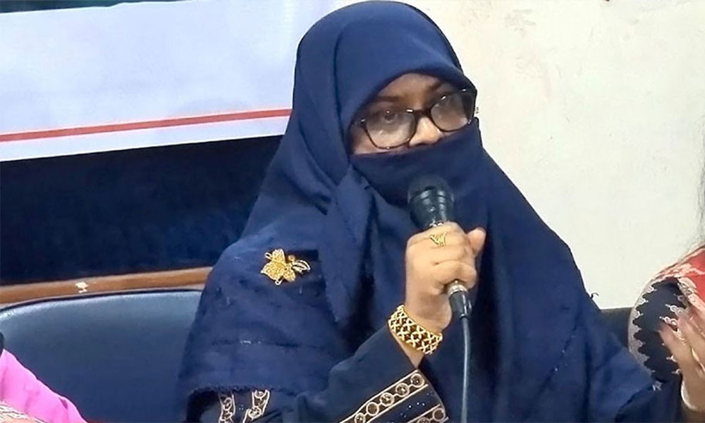 নারীদের গায়ে হাত তুললে কোনো সরকার টিকে থাকতে পারে না : সাবিকুন্নাহার
