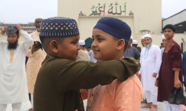 বায়তুল মুকাররমে ৫ জামাত, ইমামতি করবেন যারা
