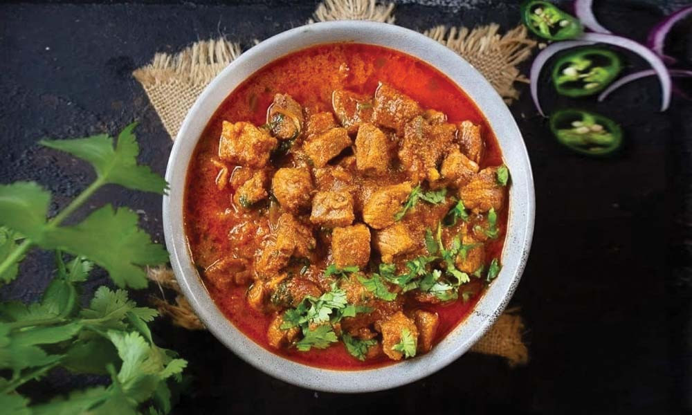 গরুর মাংস নিয়ে বিভ্রান্তি : কতটা খাবেন, কারা খাবেন না