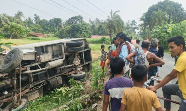 সাতক্ষীরায় পিকআপ-মোটরসাইকেল সংঘর্ষ, নিহত ২