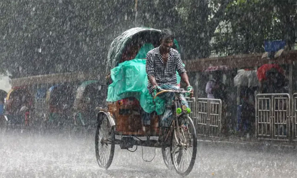 সব বিভাগে বৃষ্টির সম্ভাবনা, তিন অঞ্চলে ৬০ কিমি বেগে ঝড়ের আশঙ্কা