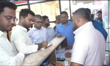 অতিরিক্ত ভাড়া আদায়ের অভিযোগে ৪ বাস কাউন্টারকে জরিমানা