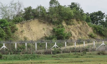 ঘুমধুম সীমান্তে বিস্ফোরণে প্রাণ গেল শিশুর