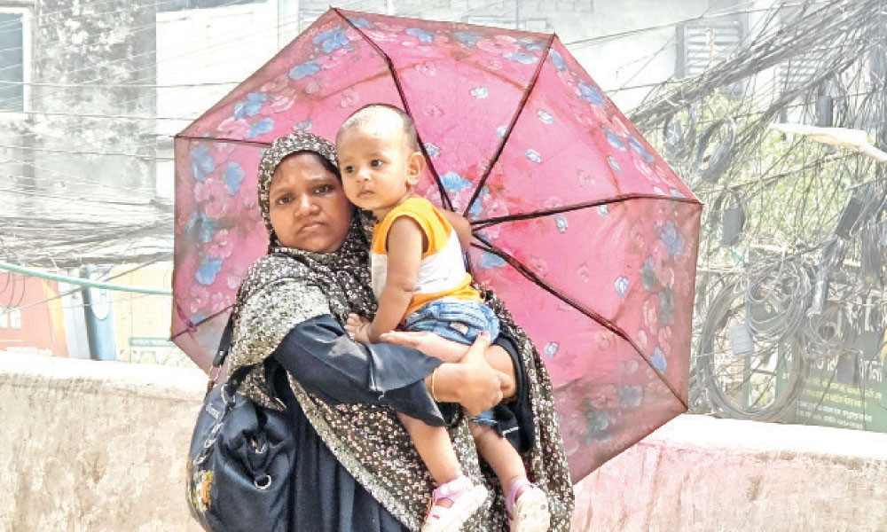 তীব্র গরমে ‘অস্বাভাবিক’ জুন হাঁসফাঁস জনজীবন