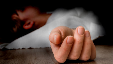 জামগাছ থেকে পড়ে গৃহবধূর মৃত্যু
