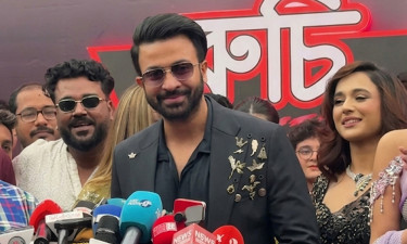 ‘ফিল্ম পলিটিকসের শিকার’ প্রসঙ্গে কী বললেন শাকিব খান?