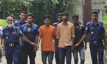 বগুড়ায় ডাকাতির প্রস্তুতিকালে রিভলভারসহ আটক ৪