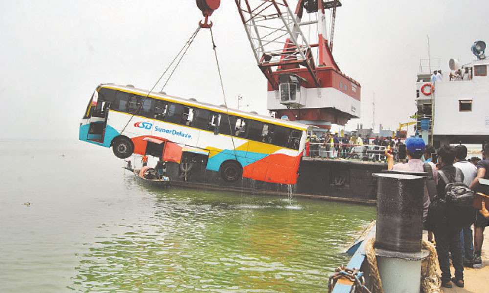 দুর্ঘটনা প্রতিরোধে দীর্ঘমেয়াদি গবেষণা একান্ত জরুরি