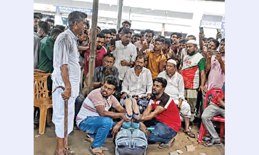 মবে নির্যাতনের দুই দিন পরও কোনো গ্রেপ্তার নেই