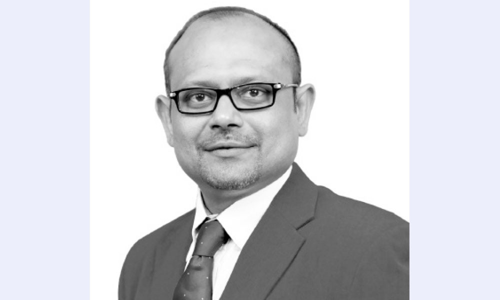 রিজার্ভে ডলার নয়, সোনা হোক অগ্রাধিকার...