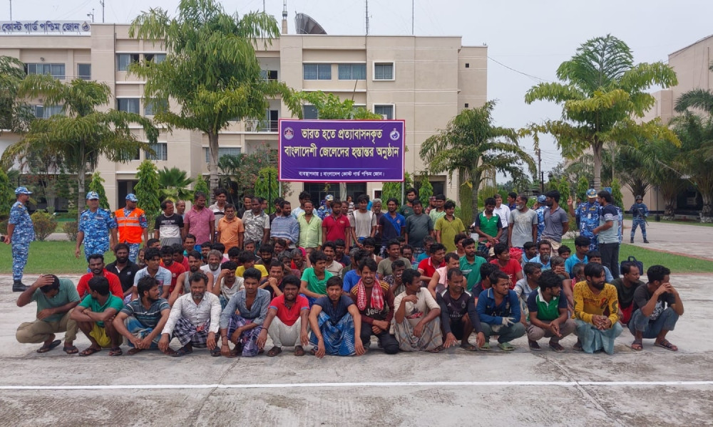 ভারত থেকে ফিরেছে ৯১ জেলে ও ৪ ট্রলার