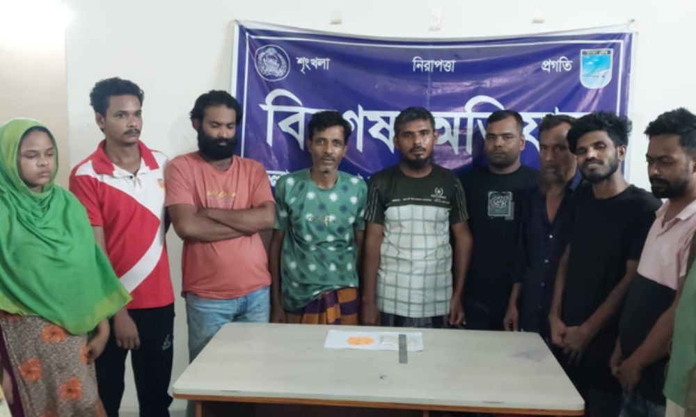 সাভারে বিশেষ অভিযানে ১১ মাদক কারবারি গ্রেপ্তার